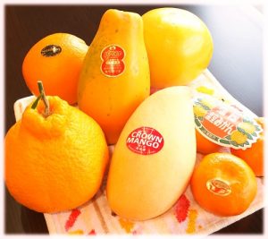 浜松実店舗 今週末 黄色とオレンジ色のフルーツがお買い得 フルーツshomeido スタッフのフルーツてんこもりブログ フルーツ Shomeido